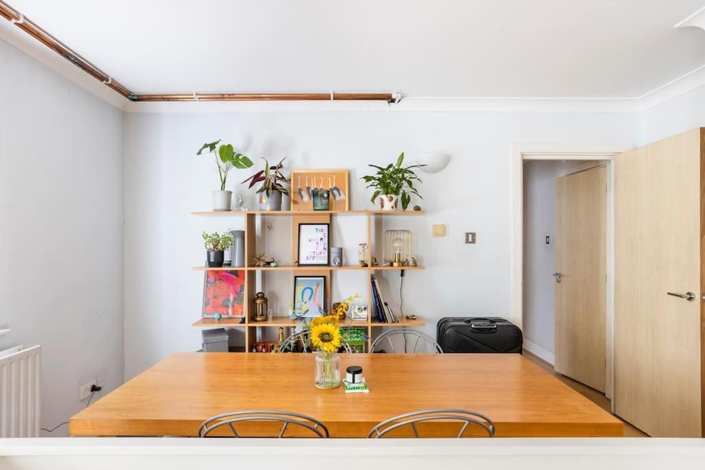 Appartamento Stylish & Private Bathroom In Londra