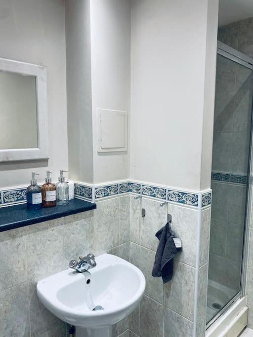 Stylish & Private Bathroom In Appartamento